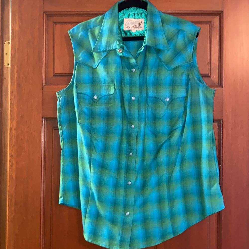 Roper Woman’s Blue/Green Plaid Sleeveless Shirt. Size 1X